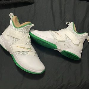 Lebron soldier 12 SVSM. Size 12.5